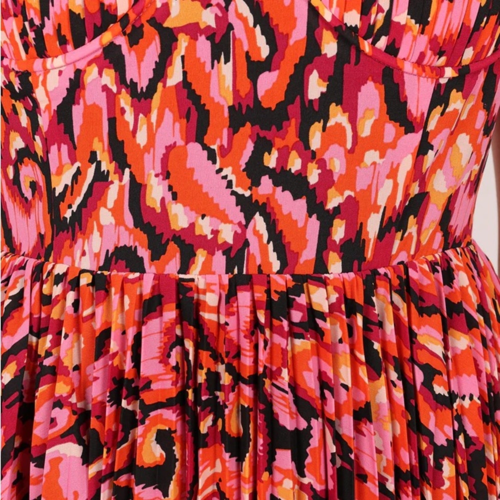 Petal and Pup Pleated Maxi Dress!